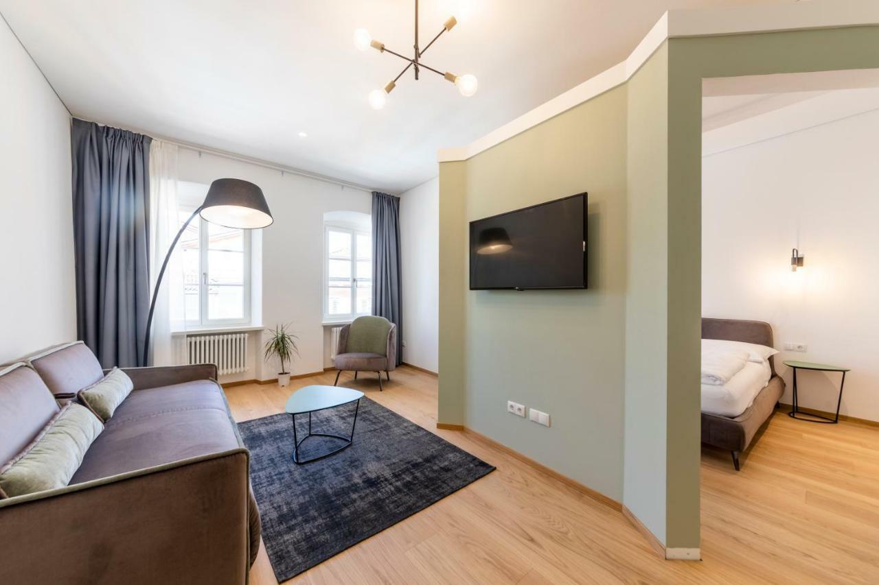 Cooper L Cooper Apartment Bozen